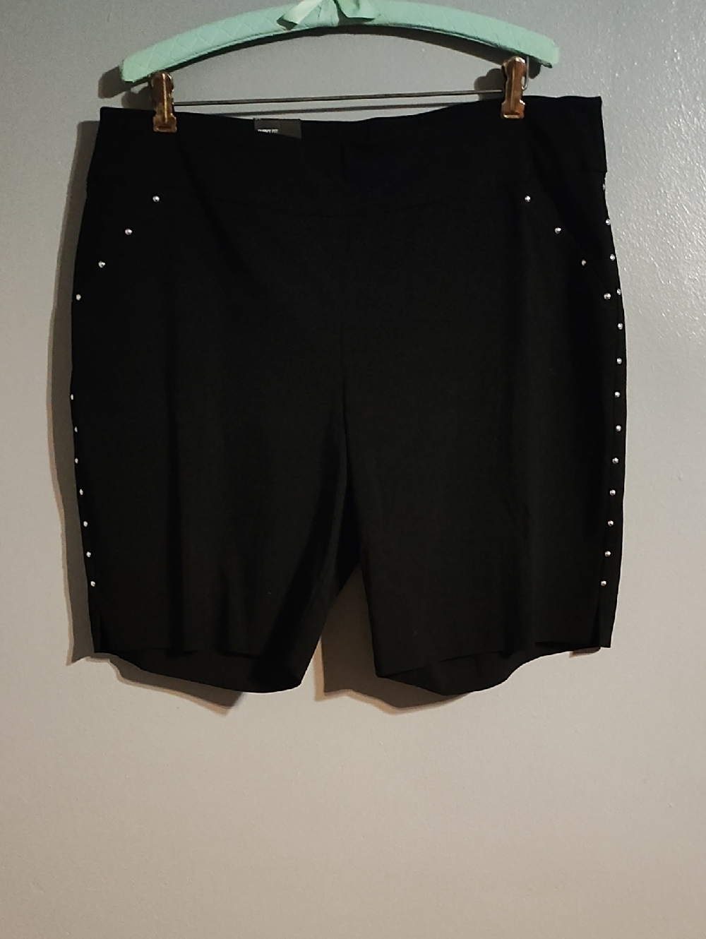 International Concepts I.N.C Women's Black Stretch Side-Stud Shorts
